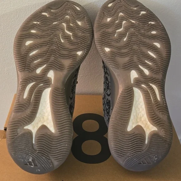 Adidas YEEZY BOOST 380 BROWN SIZE 9 - Picture 2 of 3